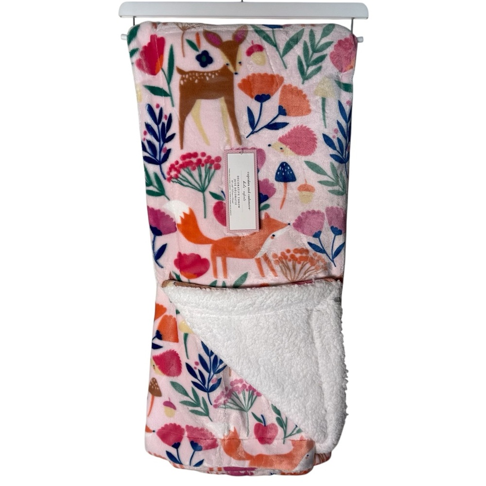 CUPCAKES & CASHMERE New Kids Infant Decorative Throw Blanket Fuzzy Floral Animal